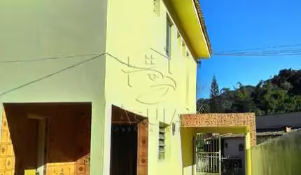 Sobrado a venda no Pereque Mirim !!