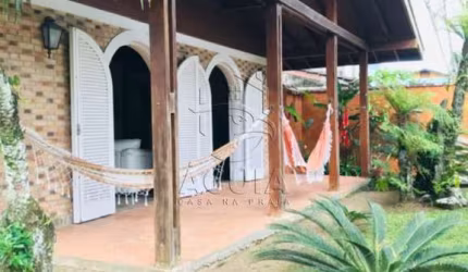 Casa para venda na praia do Lazaro em Ubatuba apenas 200mts da Praia!!!