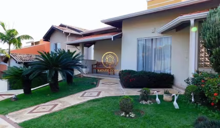 Casa com 209m², 3 dormitórios sendo 1 suíte a venda no Condomínio Chácara Prado