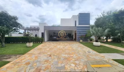 Casa à venda de 330m², 4 suítes , no condomínio Estância Eudóxia, Campinas/SP.