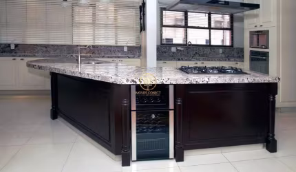 Apartamento de 240m² a venda no Edificio Torremolinas no Cambuí em Campinas/SP