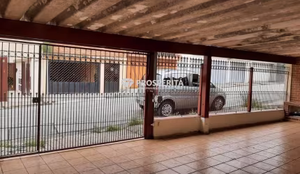 Casa pra Venda, com quatro vagas de garagem, no Centro de Diadema!!