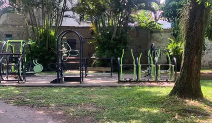 Vendo ótima Casa de condomínio com 4 quartos na Taquara com 158m2