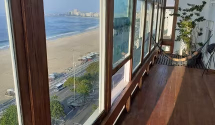 Vendo excelente Apartamento Duplex 3 quartos Copacabana frente Mar