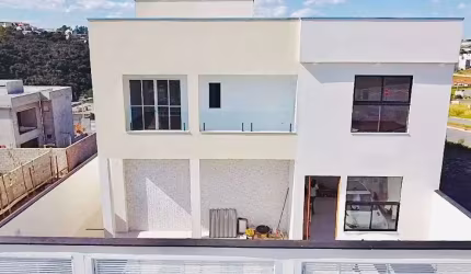 Sobrado em Canjica  -  Mairiporã
