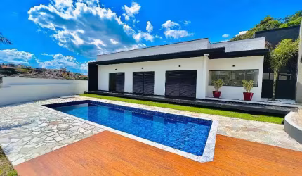 Casa em Condomínio Shambala III  -  Atibaia