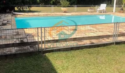 Casa de Rua em Nova Gardênia  -  Atibaia