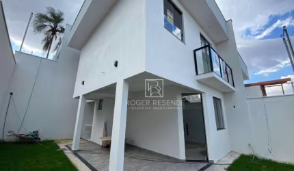 Casa com 3 dormitórios à venda, 88 m² por R$ 390.000,00 - São João - Betim/MG