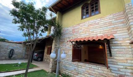Casa com 4 dormitórios à venda, 240 m² por R$ 950.000,00 - Ingá - Betim/MG