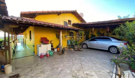 Casa com 3 dormitórios à venda, 243 m² por R$ 450.000,00 - Conjunto Habitacional Homero Gil - Betim/MG