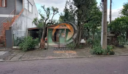 CASA  MISTADE 2 DORMITÓRIOS COM ÁREA DE 300,00m² À 700m DA ES-118