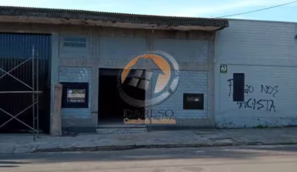 LOJA COMERCIAL EM RUA LATERAL À AV. MANOEL SERAFIM C/ ÁREA DE 79,00m²