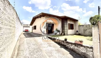 LINDA CASA COM SUÍTE E PÁTIO AMPLO NO LOT. BELA VISTA