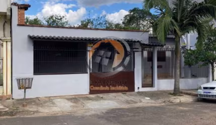 EXCELENTE  CASA DE ALVENARIA EM LOCALIZAÇÃO PRIVILEGIADA