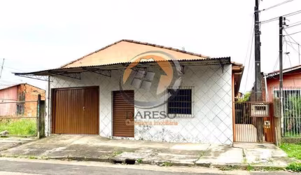 CASA DE ALVENARIA COM 2 DORM. E SALA COMERCIAL EM LOCALIZAÇÃO PRIVILEGIADA