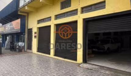 LOJA COMERCIAL TÉRREA EM LOCALIZAÇÃO PRIVILEGIADA NA AVENIDA 25 DE JULHO