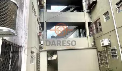 LINDO APTO DE 2 DORM. EM LOCALIZAÇÃO PRIVILEGIADA COHAB BLOCOS