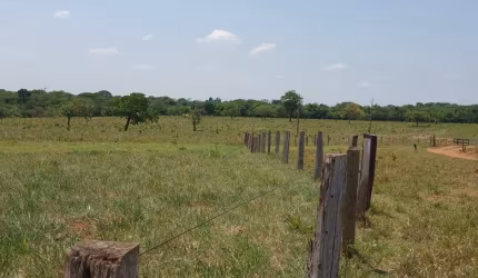 2 hectares.  25 km de Campo Grande.