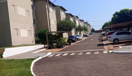 Apartamento térreo.  Próximo a UFMS.