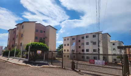 Apto de 2 quartos.  Aceita veículo como parte de pagamento.
