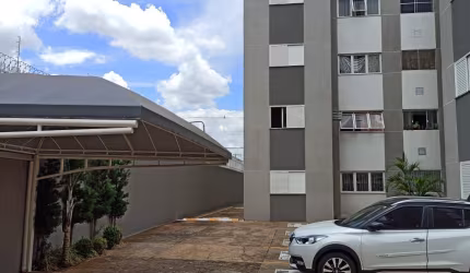 Apto. Térreo.  Próximo do centro.