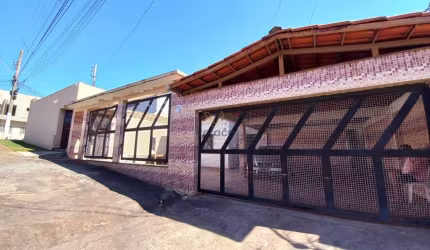 Casa Comercial em Pioneiros  -  Ouro Branco