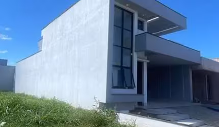 Lindo casa Térrea à venda no Jardim dos Lírios em Paulínia/SP.