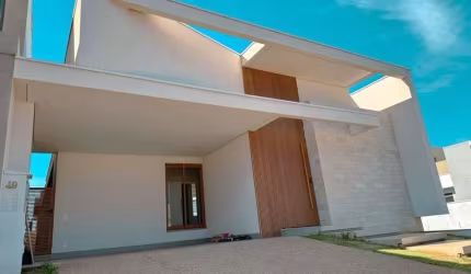 Casa de Alto Padrão à venda no Condomínio Santorini em Paulínia SP.