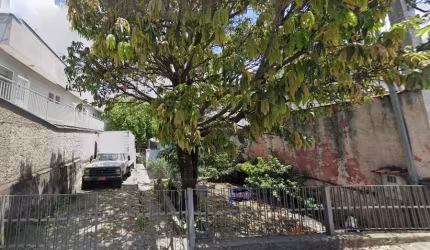 Terreno com 300m² com uma casa nos fundos, otimo para investimentos  - Vila Nova Galvão - R$ 499.000,00