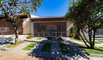 Casa térrea, 3 quartos, 1 suite no Jardim Sarapiranga, Medeiros - Jundiaí