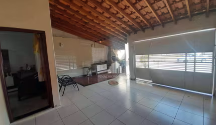 Casa com 3 Quartos Uma Suite No Terra America I