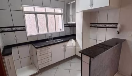 Casa assobradada em excelente localização do bairro Jardim Paulistano próximo ao centro da cidade! A casa tem 3 quartos sendo 1 suíte Sala copa/cozinh