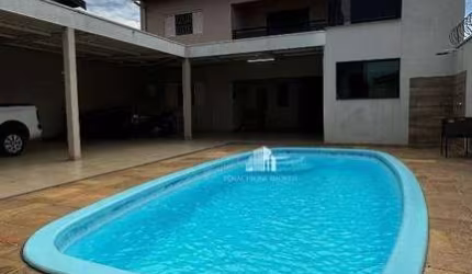 Casa com 3 dormitórios à venda, 300 m² por R$ 790.000 - Parque Universitário - Americana/SP