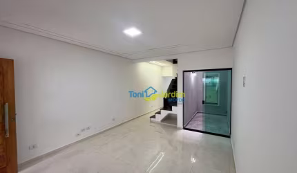 Sobrado com 3 dormitórios à venda, 260 m² por R$ 990.000,00 - Vila Clarice - Santo André/SP