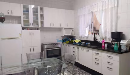 Sobrado com 3 dormitórios à venda, 260 m² por R$ 399.999,99 - Condomínio Maracanã - Santo André/SP