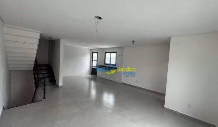 Sobrado com 3 dormitórios à venda, 227 m² por R$ 720.000,00 - Vila Santo Alberto - Santo André/SP