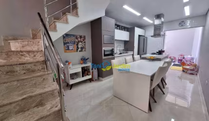 Sobrado com 2 dormitórios à venda, 116 m² por R$ 650.000,00 - Bangu - Santo André/SP