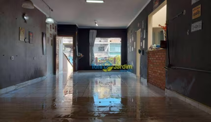 Sobrado com 2 dormitórios à venda, 251 m² por R$ 780.000,00 - Condomínio Maracanã - Santo André/SP