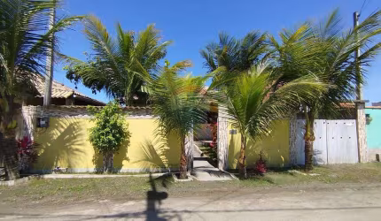 Casa com 2 quartos em Unamar - RJ