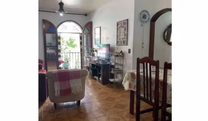 Apartamento à Venda no Centro de Cabo Frio – 99m², 2 Quartos, 1 Vaga e Ótima Localização
