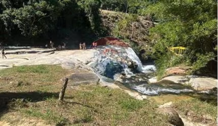 Chacara em sana , bicuda pequena