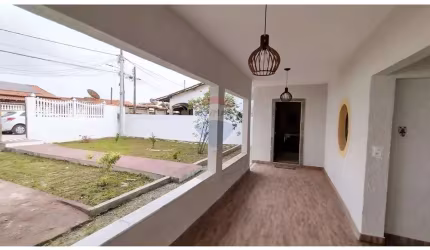 Casa à venda com 3 quartos (2 suítes) em Iguaba Grande - RJ.