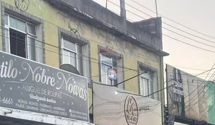 APARTAMENTO  DOIS QUARTOS NO CENTRO DE SÃO PEDRO DA ALDEIA EM FRENTE O TERMINAL DE ONIBUS , OTIMA LOCALIZAÇÃO