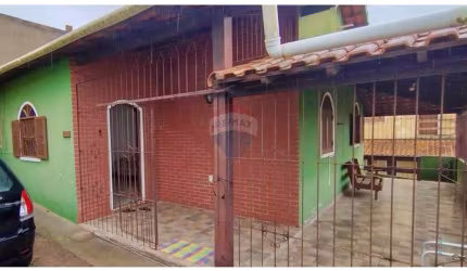 Casa à venda com 2 quartos na Ponta da Areia, São Pedro da Aldeia-RJ