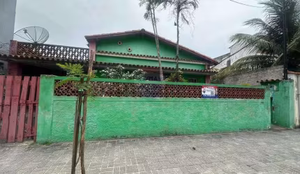 Casa com ótima localização em Cabo Frio