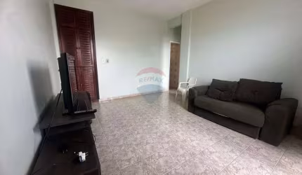 Apartamento em São Pedro da Aldeia, RJ um quarto e vaga coberta