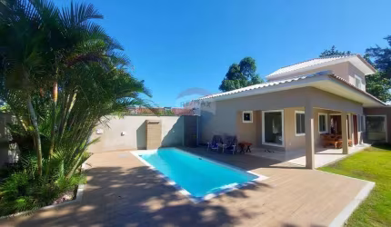 CASA DUPLEX COM 3 QUARTOS DUAS SUITE TRES BANHEIROS GARAGEM E PISCINA
