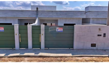 Seu Refúgio dos Sonhos em Santa Cruz Cabrália: Conforto e Praticidade a 1km da Praia!