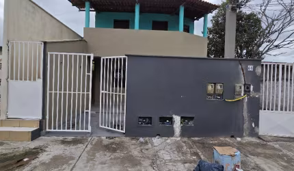 Casa - 2 Quartos, 1 Suíte