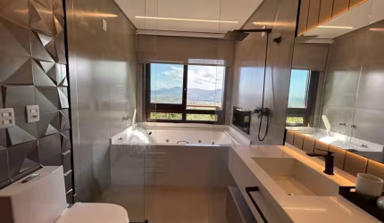 Casa Alto Padrão com 3 suítes e 2 vagas de garagem na Praia da Silveira - Garopaba/SC